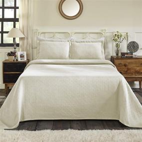 img 4 attached to 🛏️ Premium Ivory Jacquard Matelasse 3-Piece Bedspread Set - Queen, 100% Cotton Basketweave Quality
