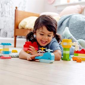 img 2 attached to ❤️ LEGO DUPLO Сердечная коробка 10909 - Набор для первых построек и обучающая игрушка для малышей, идеально подходит для развития дошкольников (80 деталей)