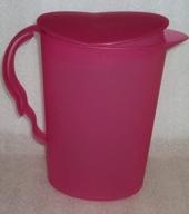 🍾 tupperware classic impression 2 quart pitcher fuchsia pink - stylish and practical" logo