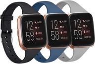 🏼 трехцветный набор ремешков tobfit (тобфит) для fitbit versa 2, versa, versa lite и se - силиконовые заменяемые ремешки для умных часов для женщин и мужчин - маленький размер - черный, темно-синий, серый. логотип