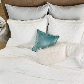 img 1 attached to 🛏️ Bedsure Fluffy Comforter Cover - Faux Fur Tufted Duvet Cover Queen Size, White Plush Fuzzy Duvet Cover Set, 3 Piece (1 Duvet Cover + 2 Pillow Shams)