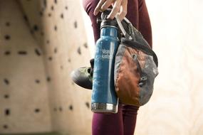 img 1 attached to Klean Kanteen 20-унций Оранжевая бутылка для воды с изоляцией - нержавеющая сталь с двойной стенкой и петлевой крышкой.