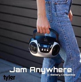 img 3 attached to 🎶 Портативный CD-плеер Tyler Boombox: Компактная домашняя стереосистема, AM/FM-радио, совместимость с сетью и аккумулятором, вход AUX и разъем для наушников, легкий серебристый дизайн.