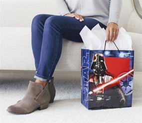 img 3 attached to 🎁 Набор подарочной сумки Hallmark Star Wars размером 13 дюймов со схемой Дарта Вейдера, Бобы Фетта и штурмовиков, включающий открытку и бумажные салфетки на день рождения