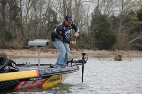 img 3 attached to 🎣 Улучшите свой опыт рыбалки с Marine B200 Casting Seat от Millennium – в белом цвете!