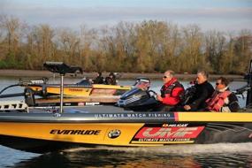img 2 attached to 🎣 Улучшите свой опыт рыбалки с Marine B200 Casting Seat от Millennium – в белом цвете!