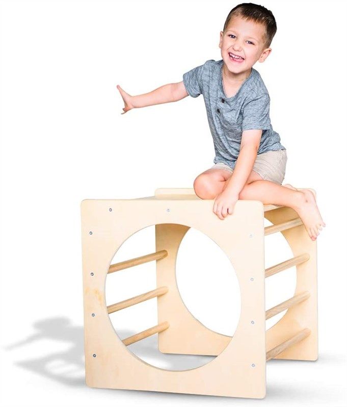 tottlr toddler climber cube tunnel 로고