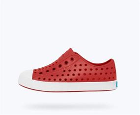 img 2 attached to 👟 Детские кроссовки Native Shoes Jefferson, легкие, цвета факела красный/белый, размер 12 для малышей.