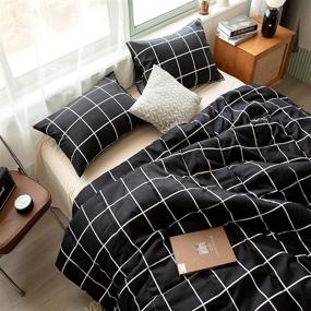 img 4 attached to 🛏️ Комплект одеяла Bedbay Black Grid: Ультраприятное покрывало размера Queen в черно-белую клетку с 1 одеялом и 2 наволочками