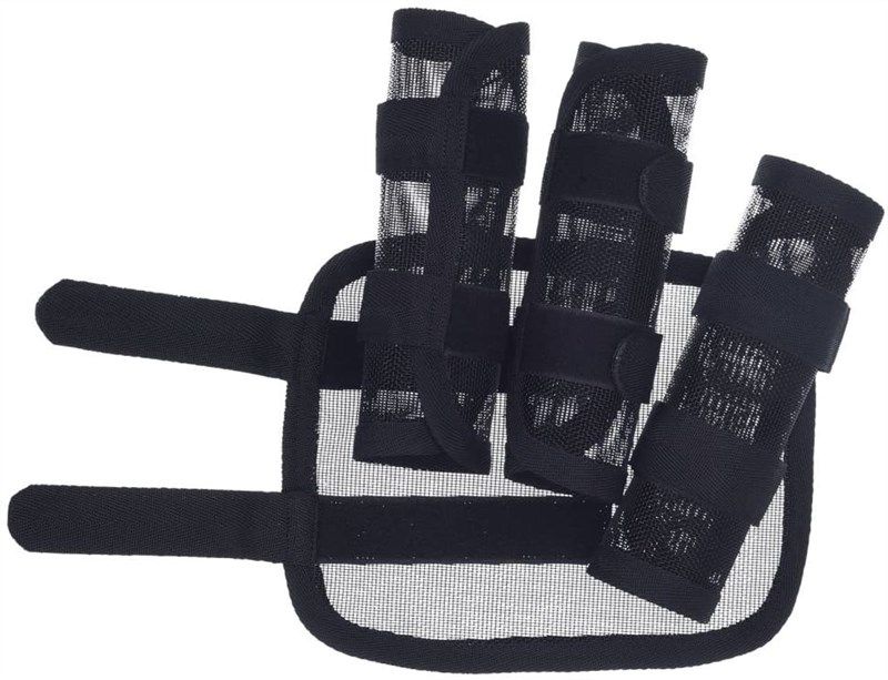 tough 1 miniature fly boots black 로고