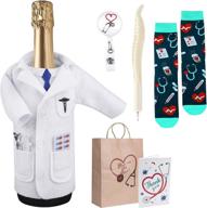 👨 lucinhm white coat wine bag: hilarious gifts for doctors and nurses, perfect for graduation! includes felt wine gift bag, necklace, medical themed socks, bone pens & thank you medical appreciation card (male) логотип