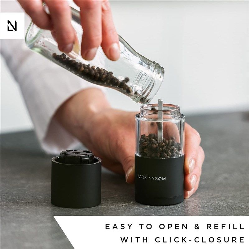 Adjustable Glass Spice Jars- Set of 6 Sleek Seasoning Shaker Rub