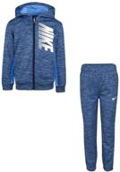 👦 куртка и брюки nike kids boy's therma-fit color block с полной молнией и джоггеры - набор из двух предметов (для малышей) - уютный стиль для активных мальчиков логотип