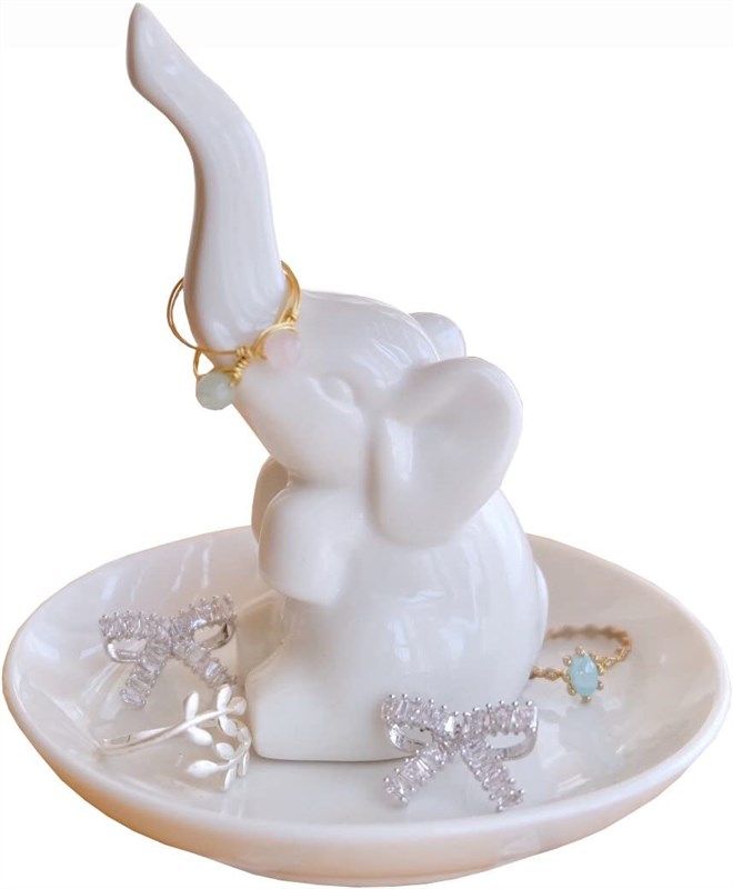 pudding cabin elephant christmas birthday 로고