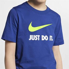 img 2 attached to 🏻 Стильная и мотивационная: Sportswear 'Just Do It' - футболка Nike для мальчика