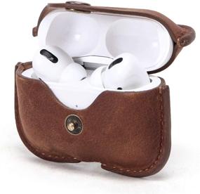 img 4 attached to 👜 Чехол Hiram из подлинной коровьей кожи "Crazy Horse" для AirPods Pro - портативная защитная обложка для путешествий для AirPods Pro, защита зарядного кейса и наушников (коричневый)