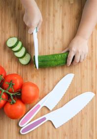 img 2 attached to 🔪 Ножи Tovla Jr. для детей: набор из 3 ножей для кухни из нейлона - детские ножи для безопасного приготовления пищи с зубчатыми краями и прочными ручками - без содержания BPA (цвета могут отличаться)