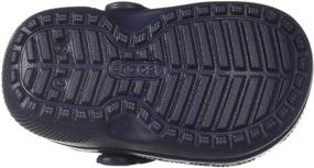 img 1 attached to 🐊 Детские цельные тапочки Crocs Kids' Classic Lined Clog: Уютные и теплые домашние тапочки для детей