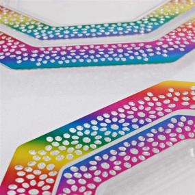 img 1 attached to 🌈 Небесно-радужные пластиковые тарелки "Supernal Rainbow": 60 штук прозрачных тарелок с потрясающим дизайном радужного кружева для вечеринок и празднования дня рождения.