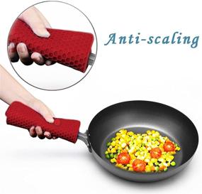 img 1 attached to Силиконовые универсальные нескользящие прихватки