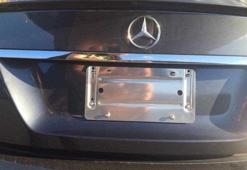 license bracket secure screws mercedes benz logo