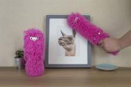 gr450039 gift republic fuzzy pink llama cleaning duster logo