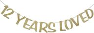 золотая блестящая 12-я годовщинa праздника дня рождения декорации праздничный флажок - любим 12 лет, включены камеры для фото логотип