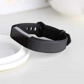 img 2 attached to 📱 LEEFOX браслеты Fitbit Alta HR и Alta - Классический аксессуарный ремешок для Fitbit Alta HR/Ace и Alta - Замена застёжки для Fitbit Alta/Alta HR - Большой/маленький для мужчин и женщин