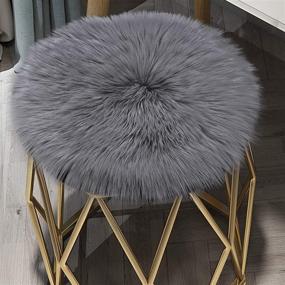 img 4 attached to 🦊 Плюшевая накидка Foxmas Fluffy Chair Pad Shag Rug: Мягкий круглый искусственный шерстяной ковер из искусственного меха для пуфика, гостиной, офисного стула, спальни, стула обеденного стола - 20" х 20", Серый