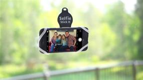 img 2 attached to 📱 Универсальная подставка для телефона со свободными руками: прикрепляется к любой поверхности, делает безупречные селфи, позволяет проводить видеоконференции, пользоваться Zoom, смотреть видео или TikTok. Бонусом идет Bluetooth-пульт управления (белый).