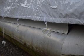 img 1 attached to Премиальный кожух для хранения понтонной лодки Transhield - надежный, водонепроницаемый и многоразовый | Подходит для длины от 18 до 26 футов | Включает периметрический шнур и ремни.