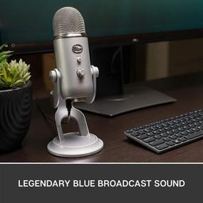 img 2 attached to 🎙️ Обновленный синий микрофон Blue Yeti USB для записи и стриминга на ПК и Мак – улучшенный с трех конденсаторными капсулами, 4 режимами приема, выходом для наушников, регулировкой громкости, регулировкой усиления микрофона и настраиваемой подставкой – серебристый.