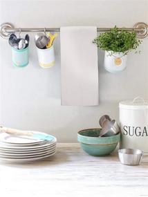 img 1 attached to 🔝 Превосходное качество белых кухонных полотенец Urban Villa - полотенца из 100% хлопка, ультрамягкие, размер: 20X30 дюймов, очень впитывающие салфетки для бара и чаевые полотенца - набор из 6 штук, белые