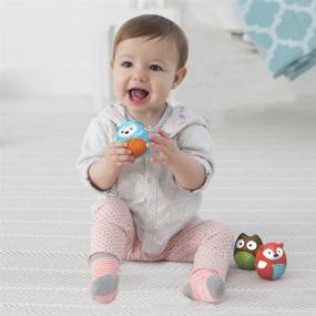 img 2 attached to 🥚 Исследуйте веселье: набор игрушек для малышей Skip Hop Egg Shaker Trio - Explore & More, 3 предмета