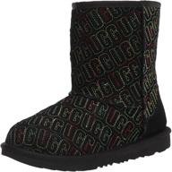 стильные детские унисекс сапоги ugg classic ii graphic stitch для модных детей. логотип