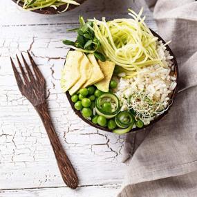 img 3 attached to 🌴 Набор "Rainforest Bowls Eco-Kitchen" 2 шт. - маленькие и крупные оригинальные кокосовые чаши + кокосовые деревянные приборы + бамбуковые соломинки - экологичные, 100% натуральные - подарок для зеленых кухонь без отходов