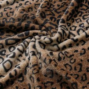 img 1 attached to 🐆 Мягкое покрывало Softan Flannel - Легкое, супер мягкое, чрезвычайно роскошное плюшевое покрывало с леопардовым принтом, размер King (90" x 108")