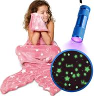 🌟 sparkle and dream with mermaid tail blanket - glowing in the dark fishtail throw for kids, featuring stars and positive words - cozy and plush fleece - includes uv flashlight, perfect birthday gift for girls in pink logo
