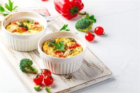 img 3 attached to 🍮 Artestia 4 унции Рамкин чаши - печь Крем Брюле фарфоровые Рамкины, классический стиль Суфле Рамкины, креманки и мороженое - набор из 12
