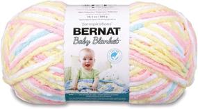 img 1 attached to 🧶 Пряжа для пледа Bernat Baby Blanket - большой моток (10,5 унций) - набор из 2 штук с выкройками - Серия "Топот ног