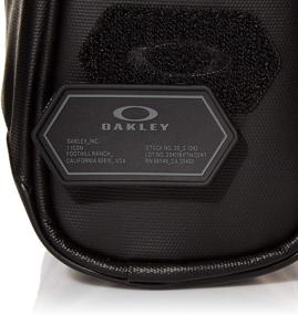 img 2 attached to Oakley Men's Training Big Beauty Case, Blackout, U: Sleek and Spacious Grooming Solution for Active Men