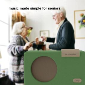 img 2 attached to 🎵 Простой музыкальный плеер SMPL в ретро стиле зеленого цвета с управлением одним касанием, аудиокнигами + MP3, высококачественным звуком, прочным деревянным корпусом, USB на 4 ГБ в комплекте с 40 ностальгическими хитами, поддержка в реальном времени.