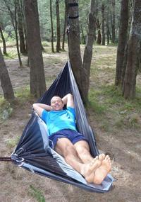 img 3 attached to Hammock Bliss Sky Bed - Гамак, который спит как кровать с уникальным неравномерным дизайном для плоского и изолированного кемпинга - Интегрированная подвеска, 100" / 250 см веревка на каждой стороне.