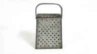 everydecor rustic galvanized grater decoration logo