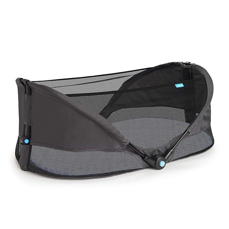 brica fold go travel bassinet 로고