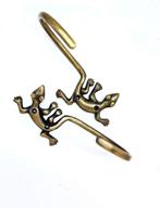 🦎 luxurious set of 2 brass gecko hooks for adventurous home decor enthusiasts logo