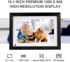 img 2 attached to BSIMB Умная цифровая рамка для фотографий с WiFi 16GB с эффектом дерева, 10.1-дюймовый HD IPS-дисплей, мгновенное обмен фотографиями/видео через приложение по электронной почте, интуитивно понятный сенсорный экран, автоматическое поворот горизонтального/вертикального режима