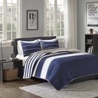 🛏️ cozy bedding set - comfort spaces colin quilt: trendy casual stripe, vibrant color design, lightweight coverlet bedspread for all seasons, full/queen size, verone white blue stripe - includes matching sham, 3 piece logo