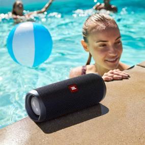 img 2 attached to 🔊 JBL Flip 5: Водонепроницаемый портативный динамик с Bluetooth - Черный (Восстановленный) - Лучший звуковой опыт