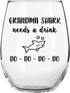 🦈 grandma shark - funny novelty libbey stemless wine glass with sayings: perfect gifts for grandmas on birthdays, christmas & mothers day логотип